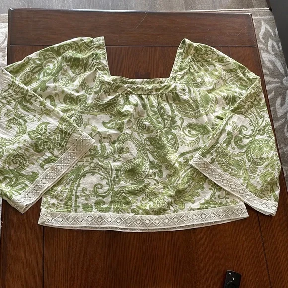Nicole miller square neck linen blend paisley top. Beautiful and feminine. - Picture 1 of 8